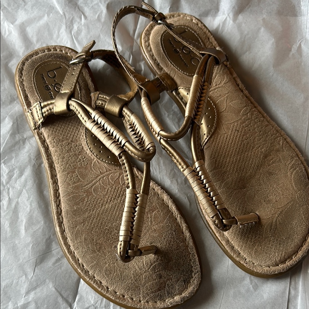 Born Gold Sandals T-Strap Chic Design